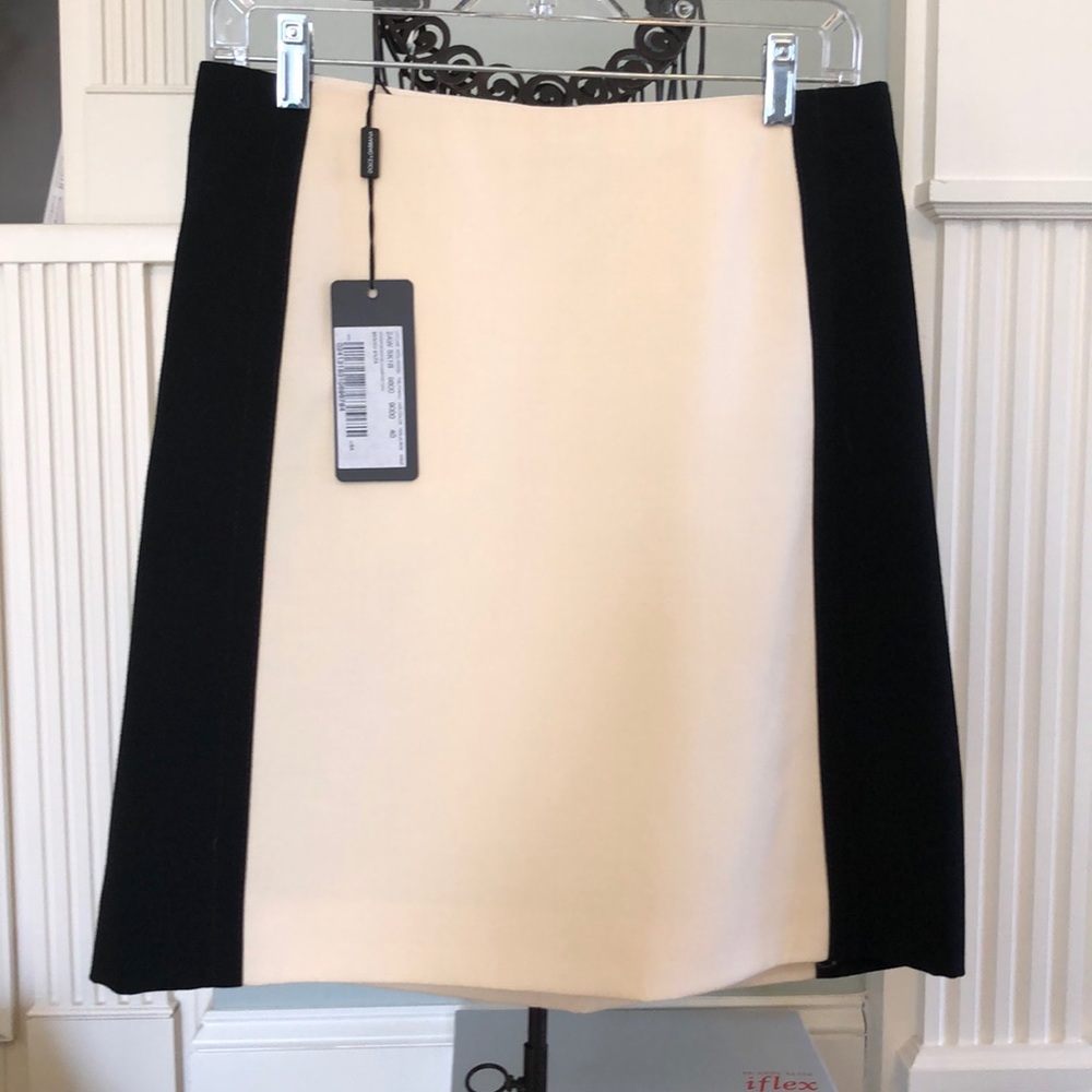 Price drop! Dolce & Gabbana size 40 NWT skirt
